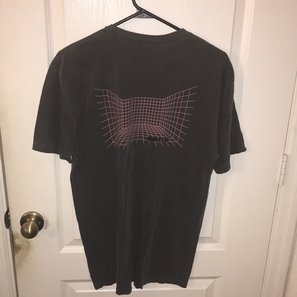 Lost - Picture 6 of 6